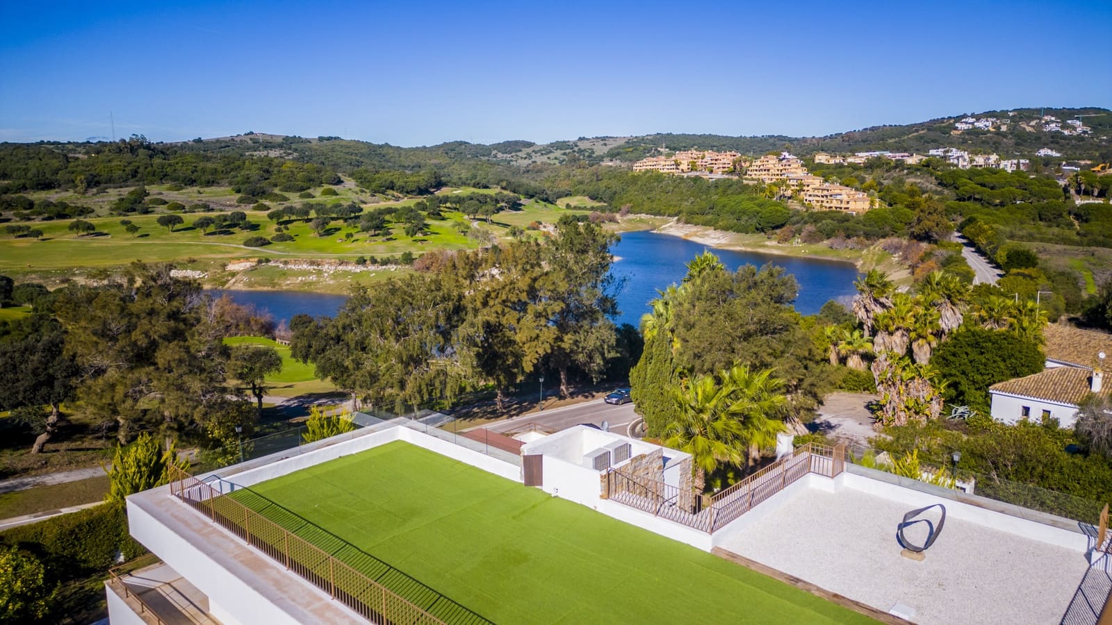 6 soveværelse Villa til salg i Sotogrande med swimmingpool garage - € 1.850.000 (Ref: 10002249)