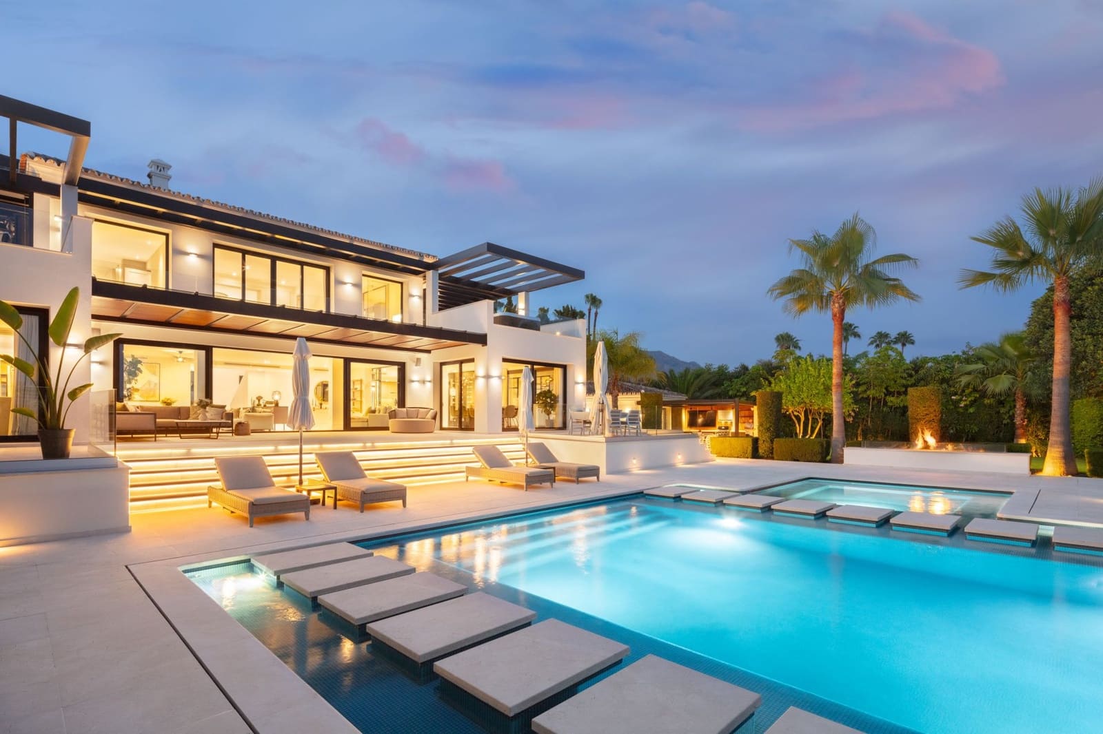 5 sypialnia Willa na sprzedaż w Marbella z basenem garażem - 6 995 000 € (Ref: 10002250)