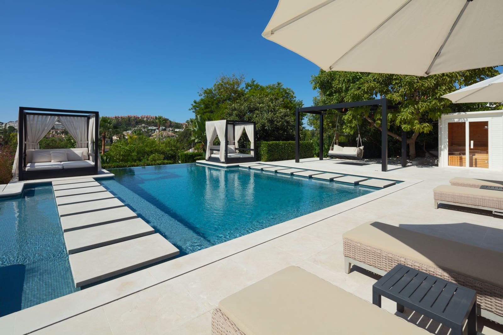 5 sypialnia Willa na sprzedaż w Marbella z basenem garażem - 6 995 000 € (Ref: 10002250)