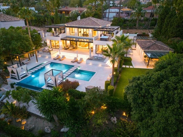 5 sypialnia Willa na sprzedaż w Marbella z basenem garażem - 6 995 000 € (Ref: 10002250)