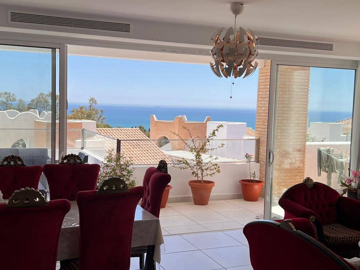 4 makuuhuone Huvila myytävänä paikassa Benalmadena Costa mukana uima-altaan - 985 000 € (Ref: 10002255)