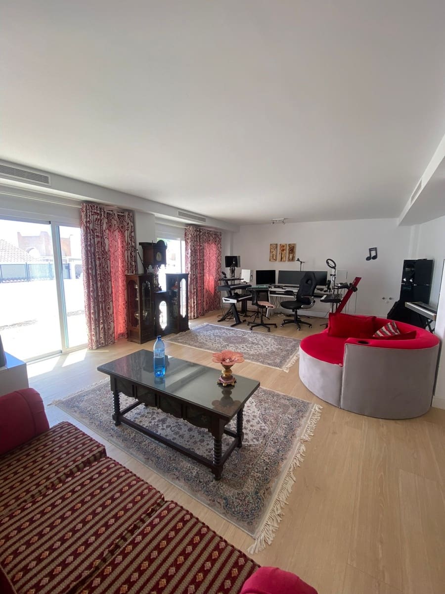 4 makuuhuone Huvila myytävänä paikassa Benalmadena Costa mukana uima-altaan - 985 000 € (Ref: 10002255)