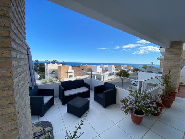 4 makuuhuone Huvila myytävänä paikassa Benalmadena Costa, Benalmádena mukana uima-altaan - 985 000 € (Ref: 10002255)