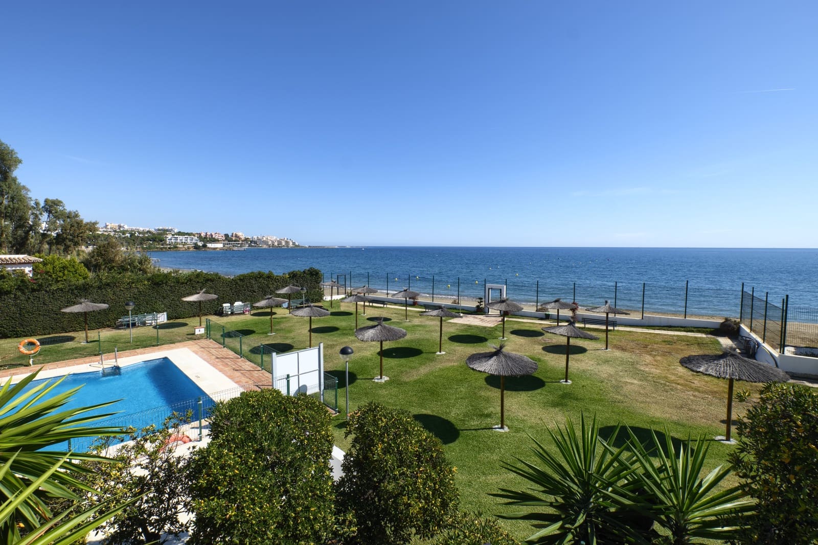 3 slaapkamer Appartement te koop in Estepona met zwembad garage - € 719.000 (Ref: 10002256)