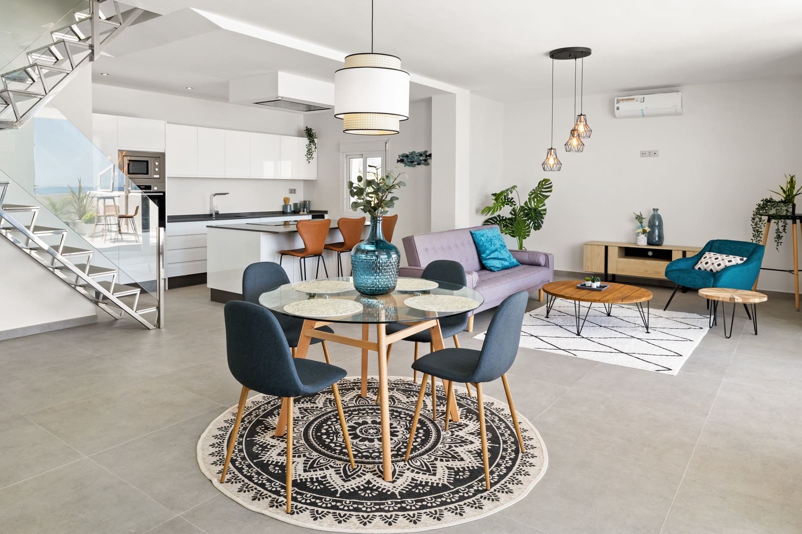 Apartamento de 3 habitaciones en Estepona en venta con piscina garaje - 739.000 € (Ref: 10002257)