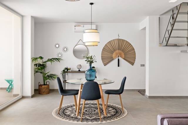Apartamento de 3 habitaciones en Estepona en venta con piscina garaje - 739.000 € (Ref: 10002257)