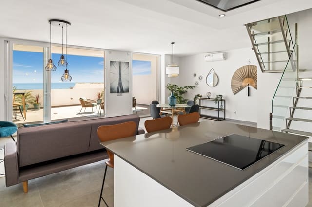 Apartamento de 3 habitaciones en Estepona en venta con piscina garaje - 739.000 € (Ref: 10002257)