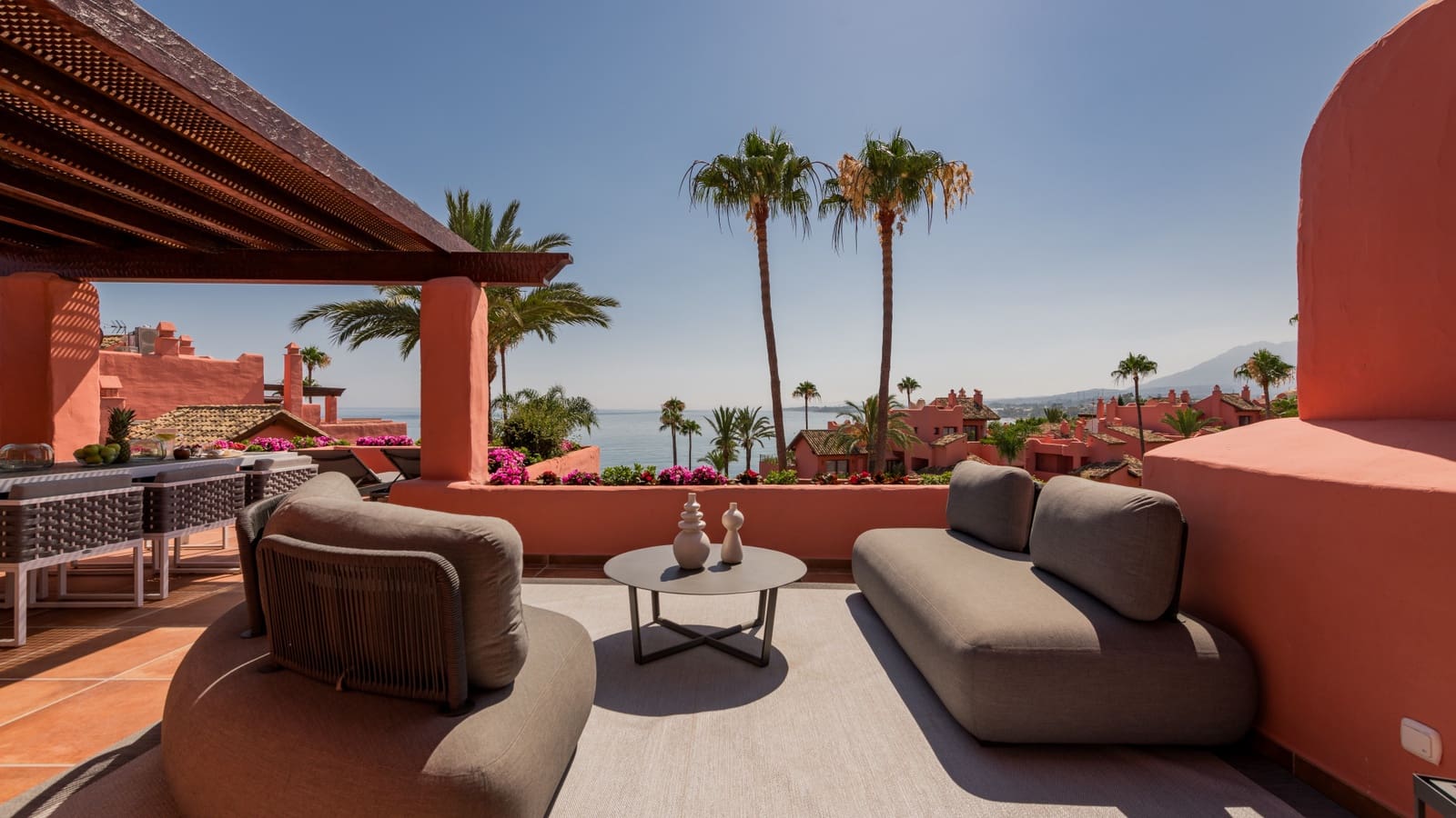 3 soveværelse Lejlighed til salg i Estepona med swimmingpool garage - € 1.995.000 (Ref: 10002258)