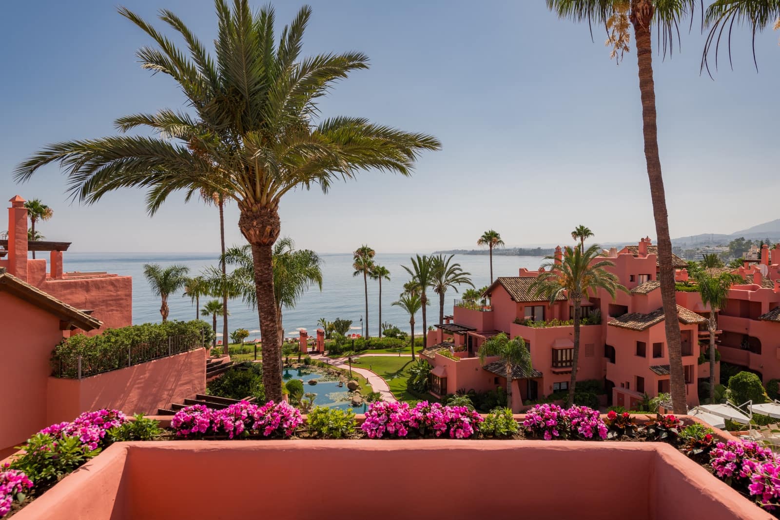 3 soveværelse Lejlighed til salg i Estepona med swimmingpool garage - € 1.995.000 (Ref: 10002258)