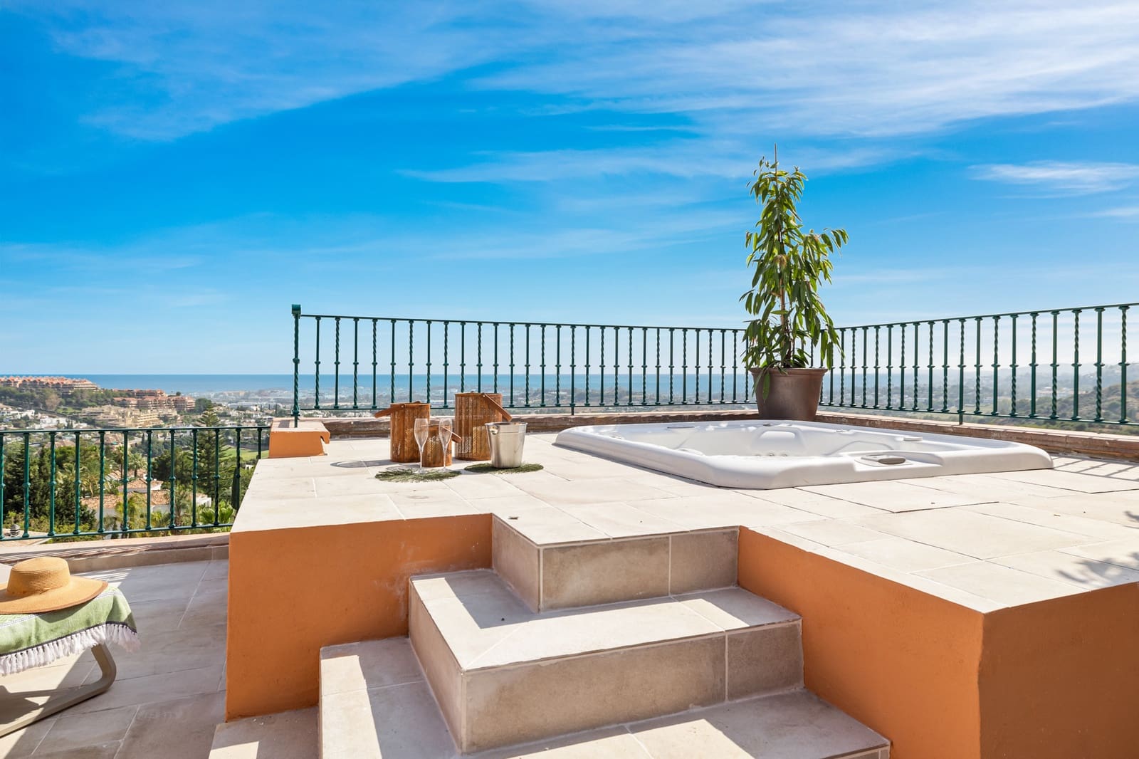 3 Zimmer Apartment zu verkaufen in Marbella mit Pool Garage - 2.295.000 € (Ref: 10002259)