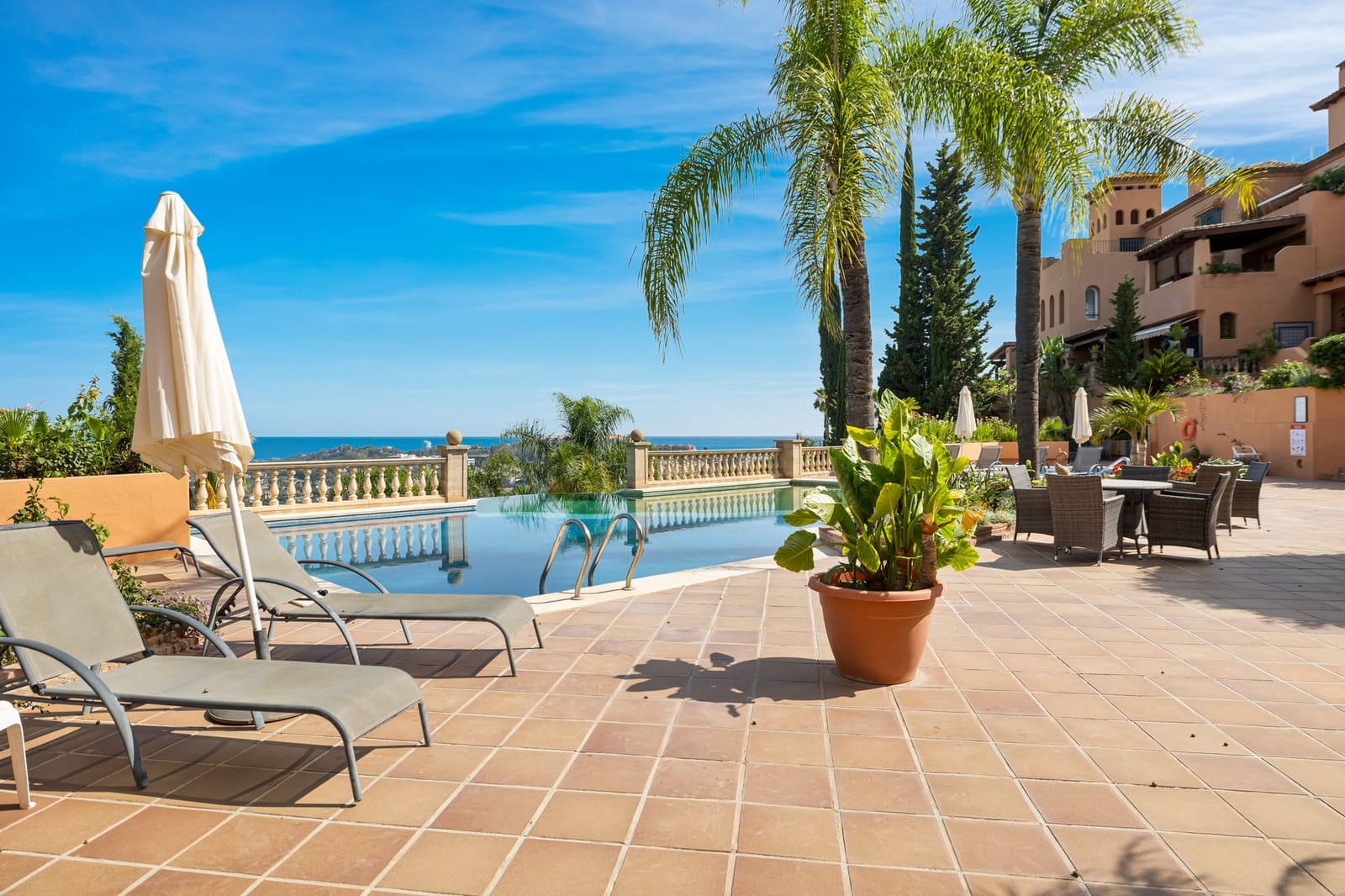 3 Zimmer Apartment zu verkaufen in Marbella mit Pool Garage - 2.295.000 € (Ref: 10002259)