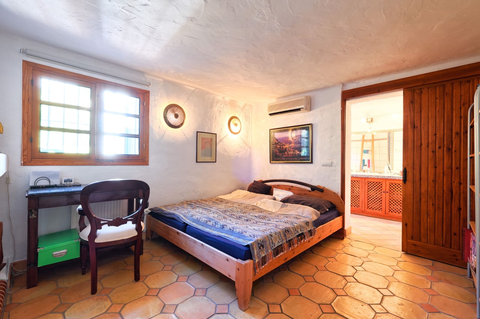 2 bedroom Villa for sale in Estepona with pool garage - € 695,000 (Ref: 10002261)