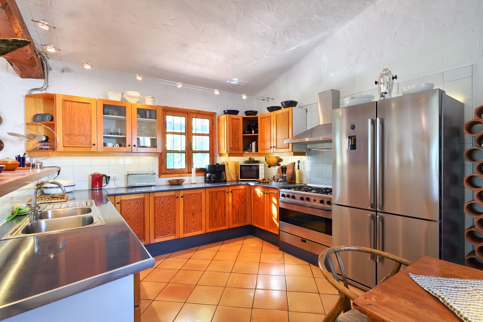 2 bedroom Villa for sale in Estepona with pool garage - € 695,000 (Ref: 10002261)