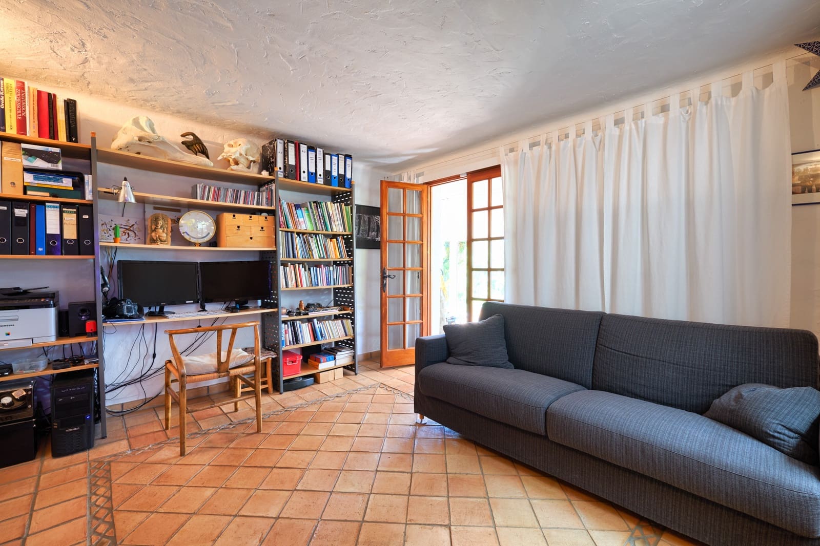 2 bedroom Villa for sale in Estepona with pool garage - € 695,000 (Ref: 10002261)