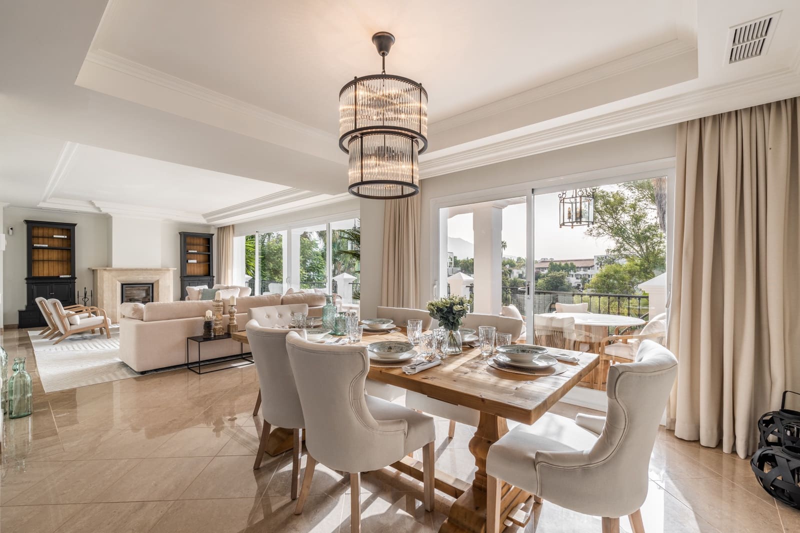 8 sypialnia Willa na sprzedaż w Marbella z basenem - 1 890 000 € (Ref: 10002262)
