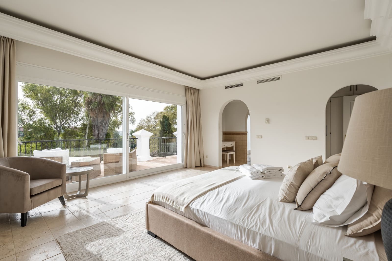 8 sypialnia Willa na sprzedaż w Marbella z basenem - 1 890 000 € (Ref: 10002262)