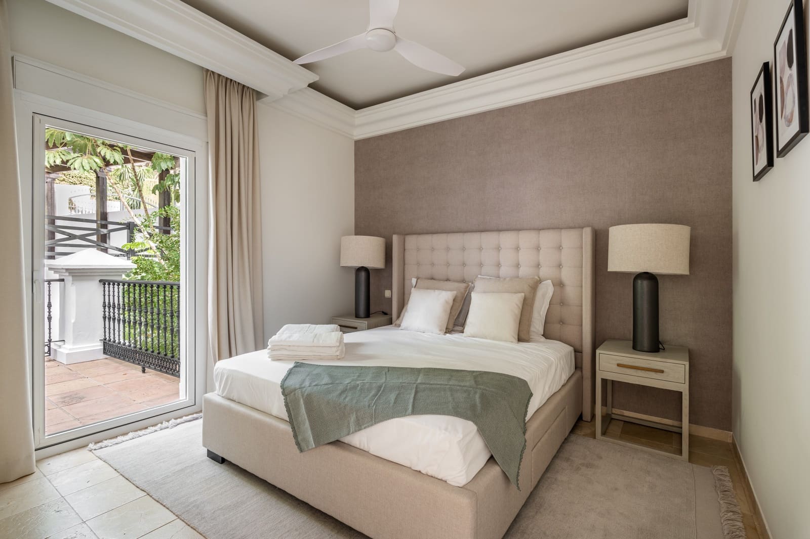 8 sypialnia Willa na sprzedaż w Marbella z basenem - 1 890 000 € (Ref: 10002262)