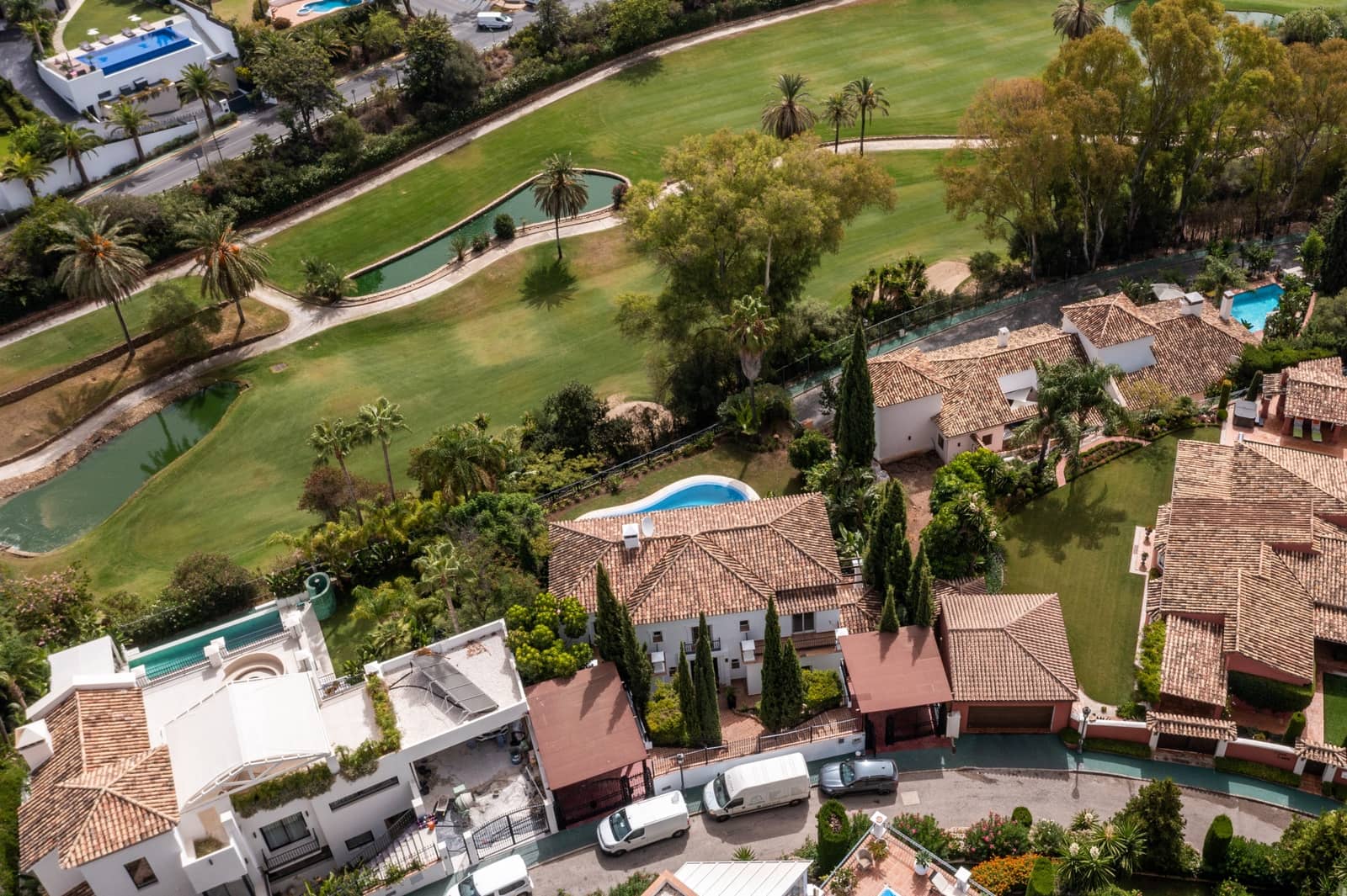 8 sypialnia Willa na sprzedaż w Marbella z basenem - 1 890 000 € (Ref: 10002262)