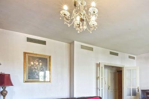 3 sypialnia Apartament na sprzedaż w Nueva Andalucia z basenem garażem - 380 000 € (Ref: 10002263)