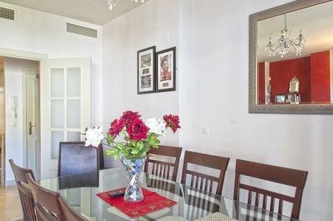 3 sypialnia Apartament na sprzedaż w Nueva Andalucia z basenem garażem - 380 000 € (Ref: 10002263)