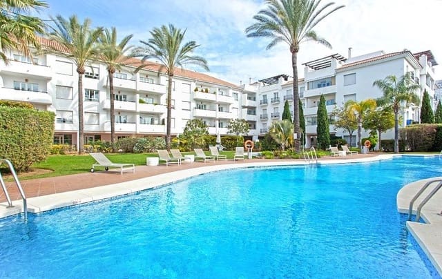 3 sypialnia Apartament na sprzedaż w Nueva Andalucia, Marbella z basenem garażem - 380 000 € (Ref: 10002263)