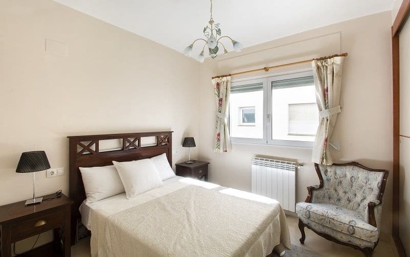3 sypialnia Apartament na sprzedaż w Nueva Andalucia z basenem garażem - 380 000 € (Ref: 10002263)