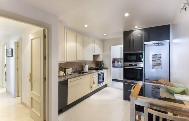 3 sypialnia Apartament na sprzedaż w Nueva Andalucia, Marbella z basenem garażem - 380 000 € (Ref: 10002263)