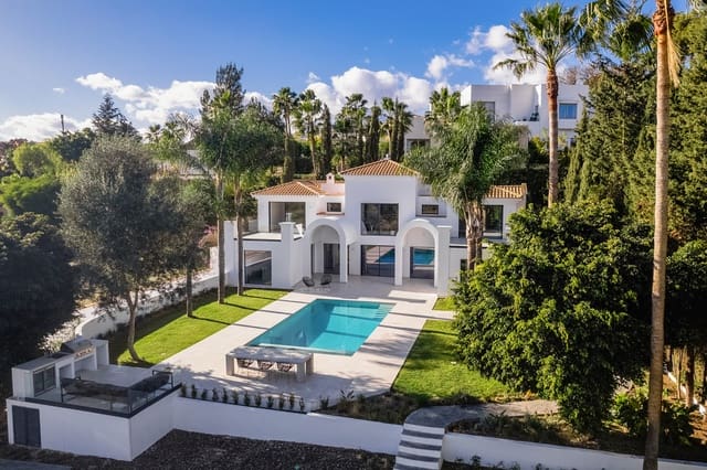 5 makuuhuone Huvila myytävänä paikassa Marbella mukana uima-altaan 
autotalli - 2 250 000 € (Ref: 10002264)
