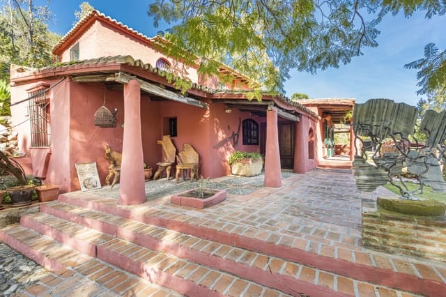 5 quarto Moradia para venda em Marbella com piscina garagem - 2 395 000 € (Ref: 10002265)