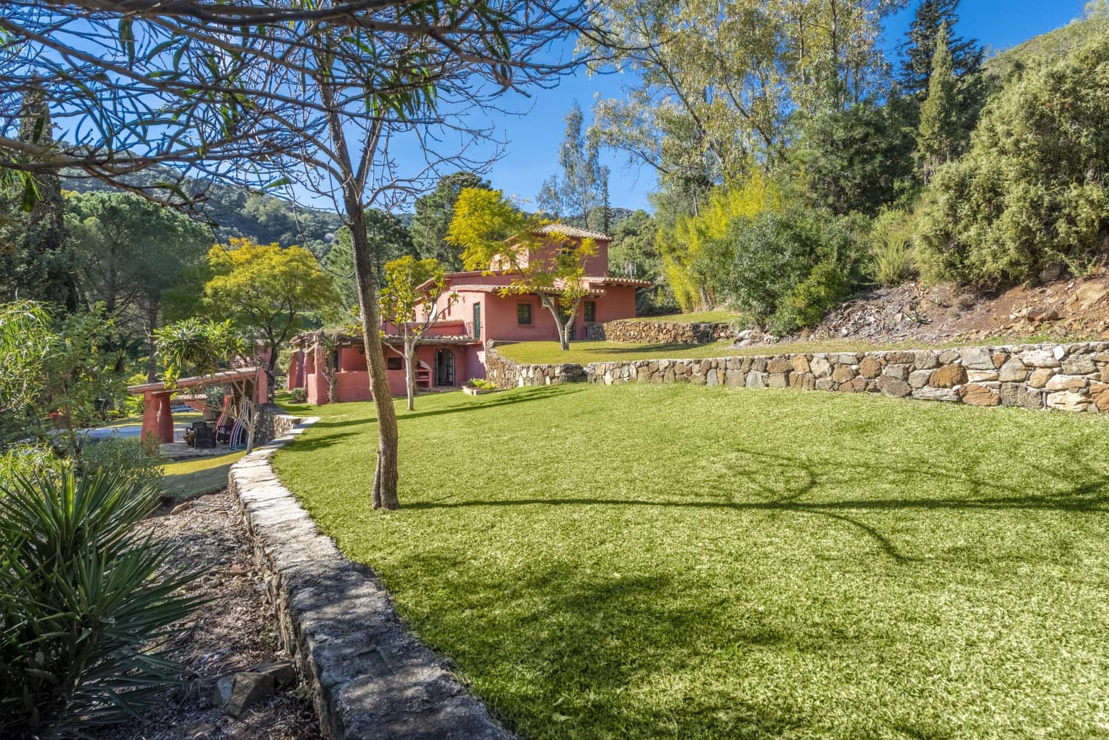 5 quarto Moradia para venda em Marbella com piscina garagem - 2 395 000 € (Ref: 10002265)