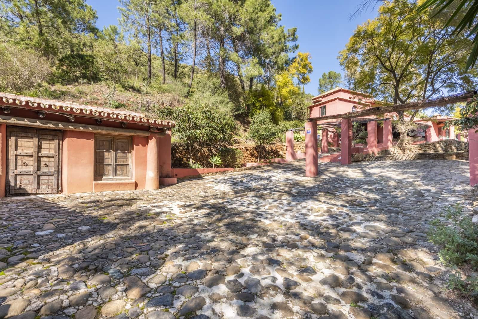 5 quarto Moradia para venda em Marbella com piscina garagem - 2 395 000 € (Ref: 10002265)