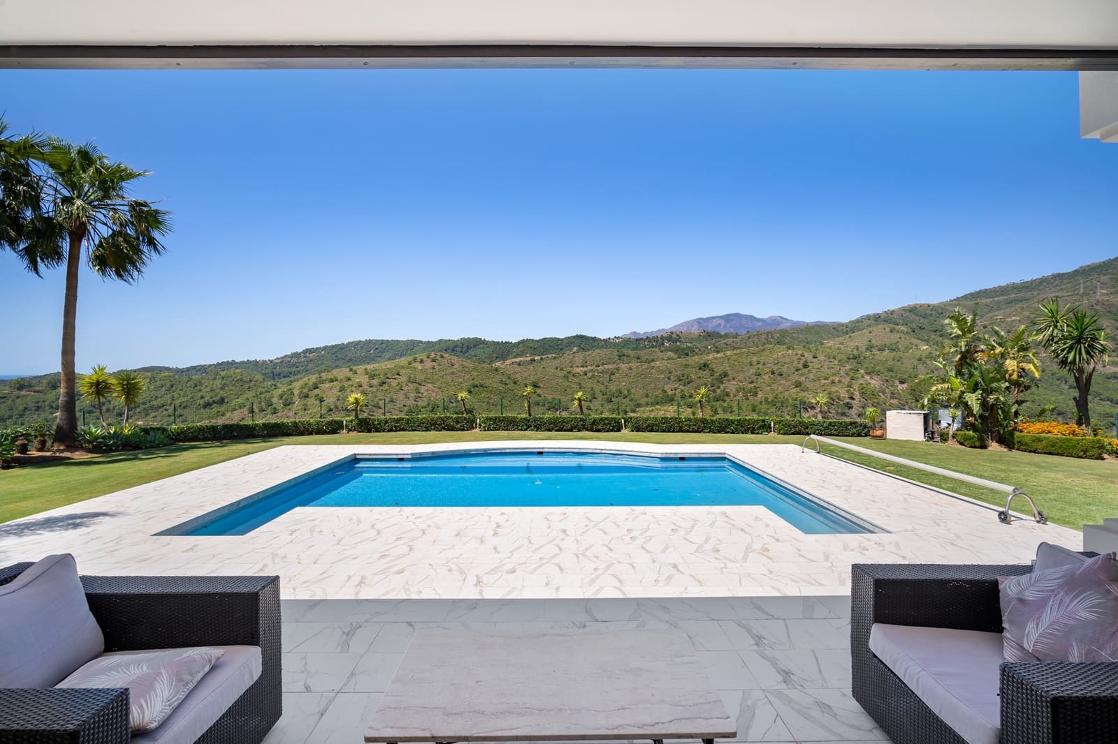 6 sovrum Villa till salu i Marbella med pool garage - 2 750 000 € (Ref: 10002267)