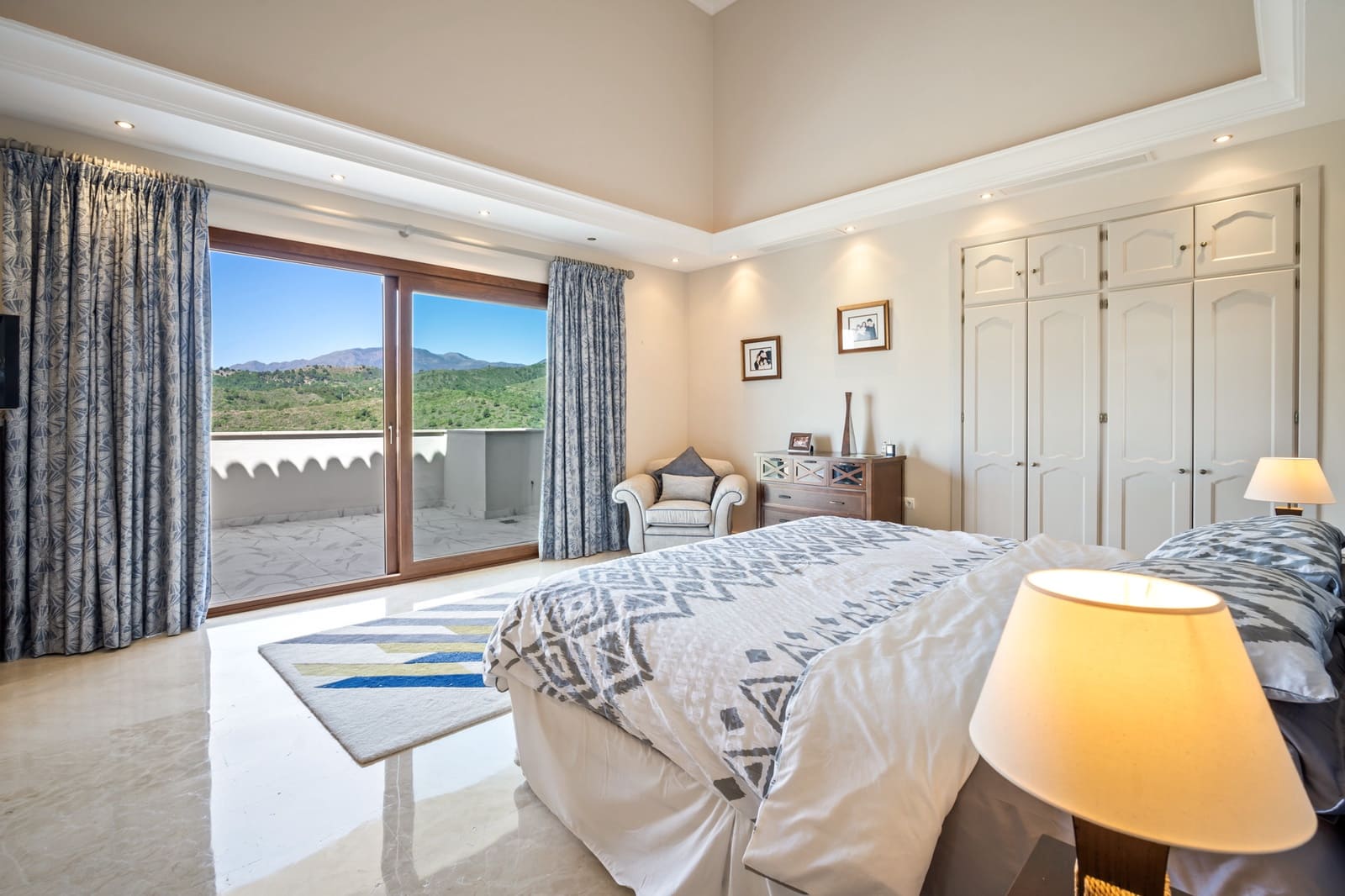 6 sovrum Villa till salu i Marbella med pool garage - 2 750 000 € (Ref: 10002267)