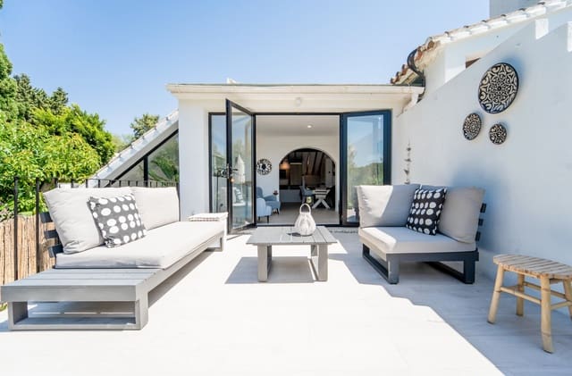 2 soverom Villa til salgs i New Golden Mile, Estepona med svømmebasseng garasje - € 649 000 (Ref: 10002268)