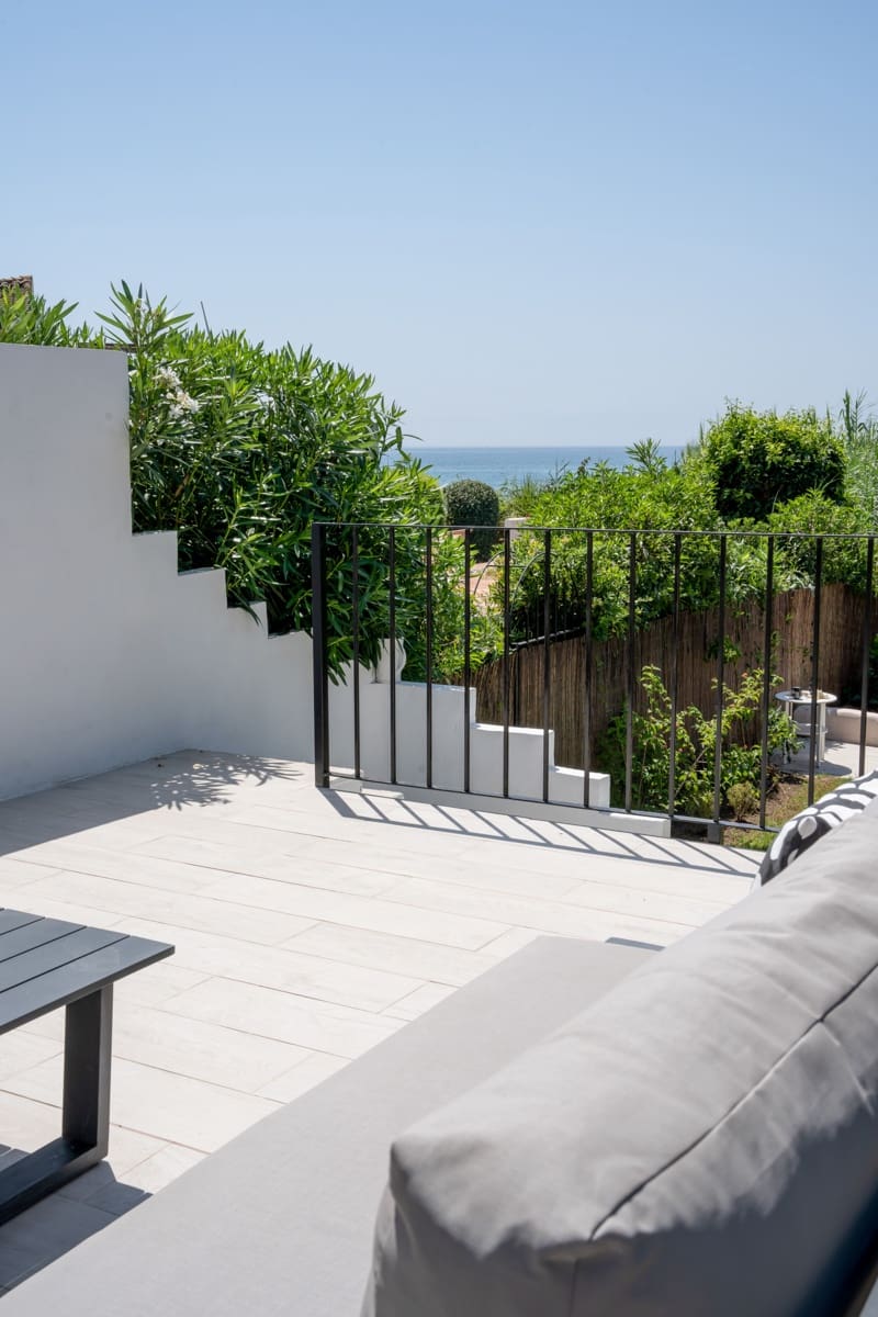 2 soverom Villa til salgs i New Golden Mile med svømmebasseng garasje - € 649 000 (Ref: 10002268)