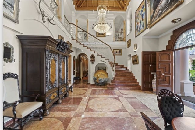 6 sypialnia Willa na sprzedaż w Nueva Andalucia, Marbella z basenem garażem - 7 500 000 € (Ref: 10002269)
