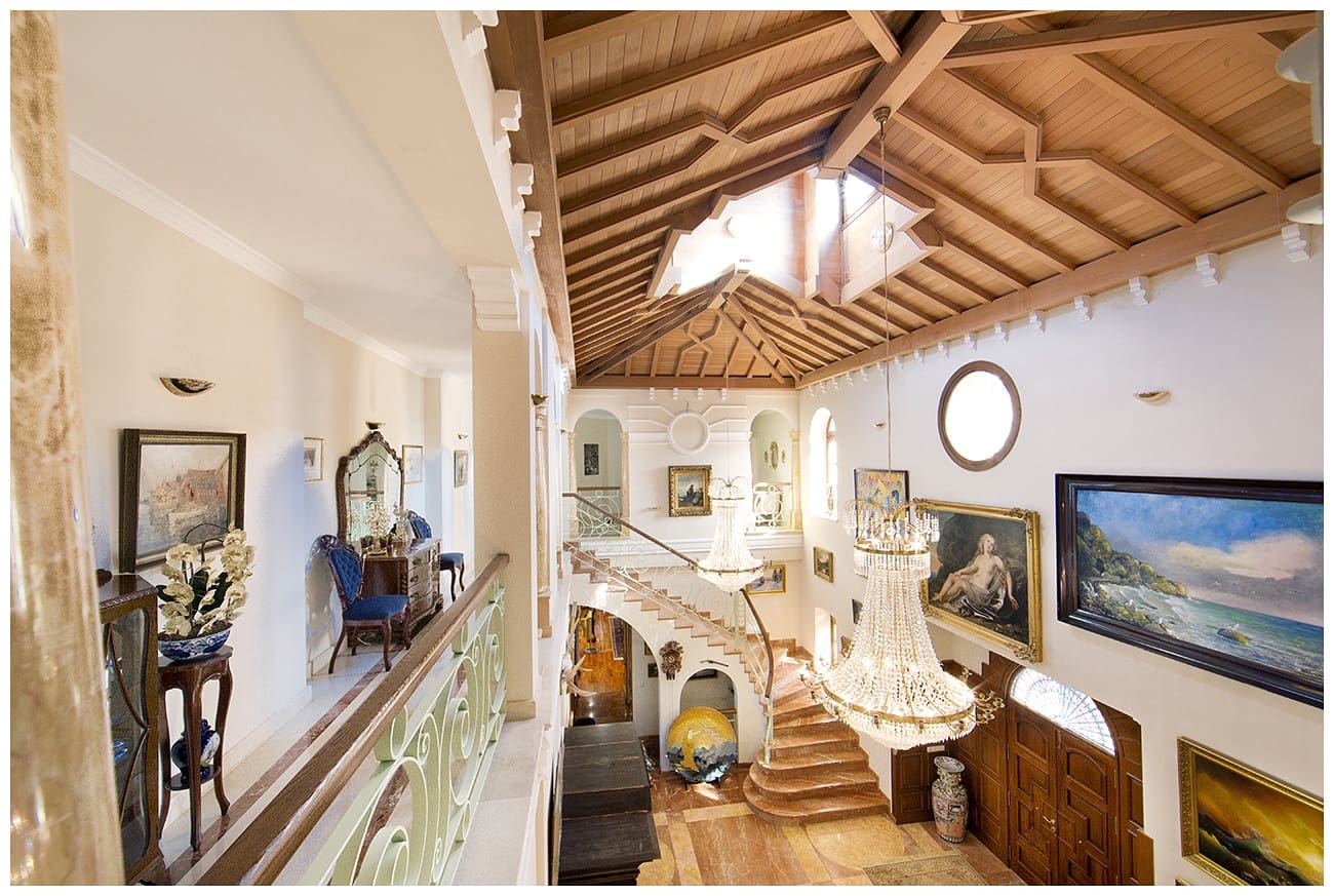 6 soverom Villa til salgs i Nueva Andalucia med svømmebasseng garasje - € 7 500 000 (Ref: 10002269)