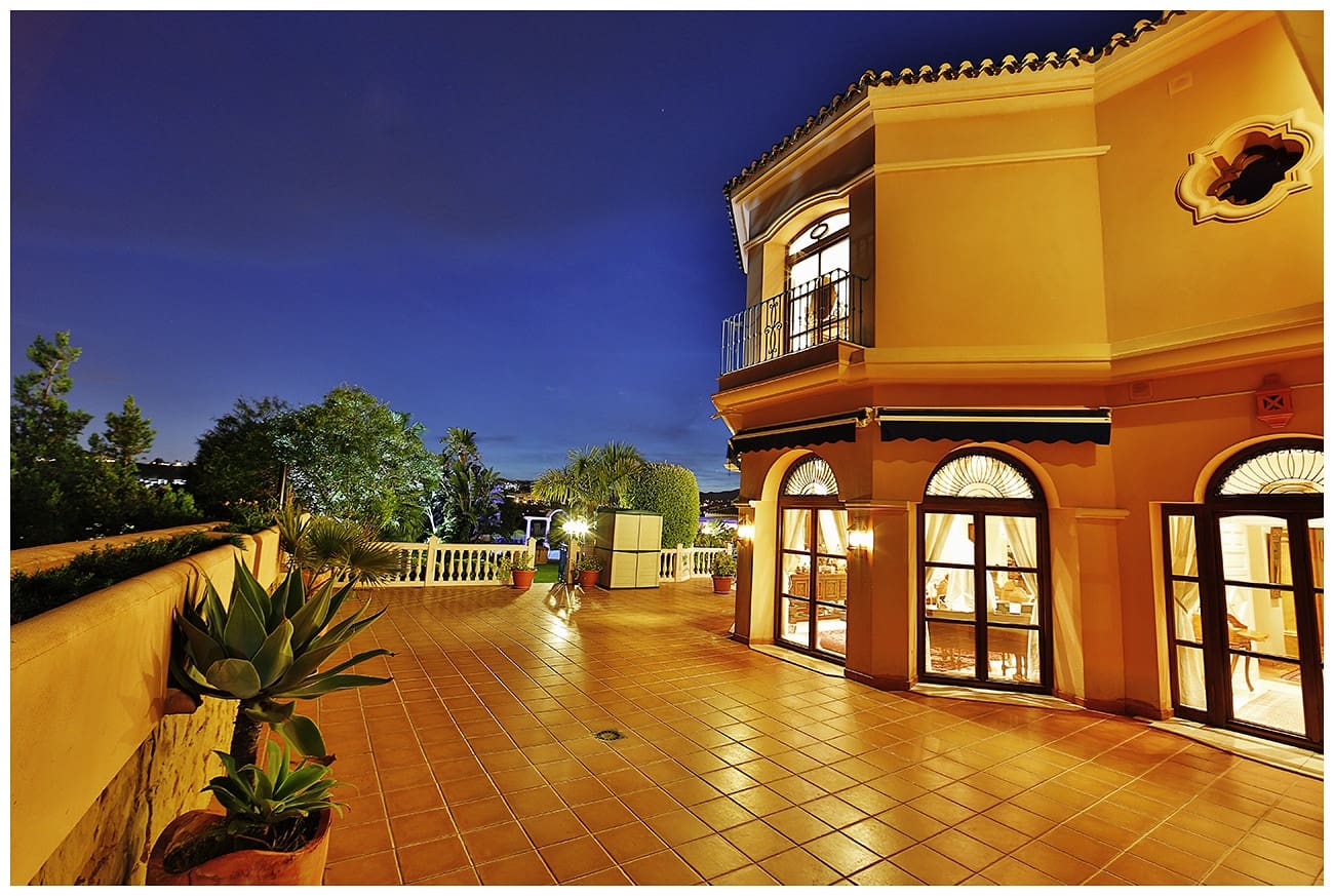 6 soverom Villa til salgs i Nueva Andalucia med svømmebasseng garasje - € 7 500 000 (Ref: 10002269)