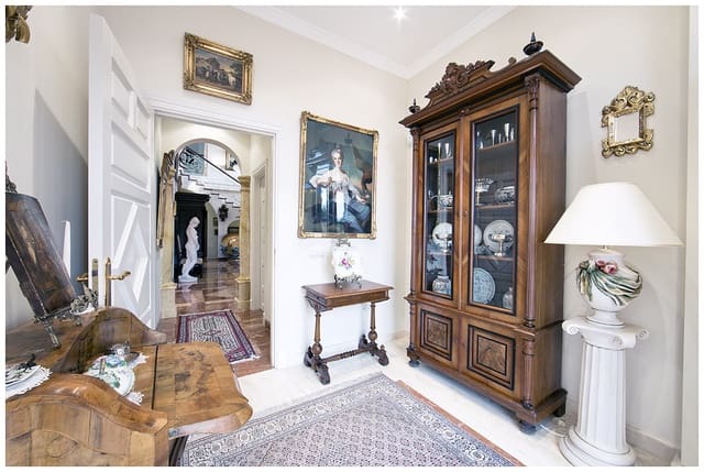 6 sypialnia Willa na sprzedaż w Nueva Andalucia, Marbella z basenem garażem - 7 500 000 € (Ref: 10002269)