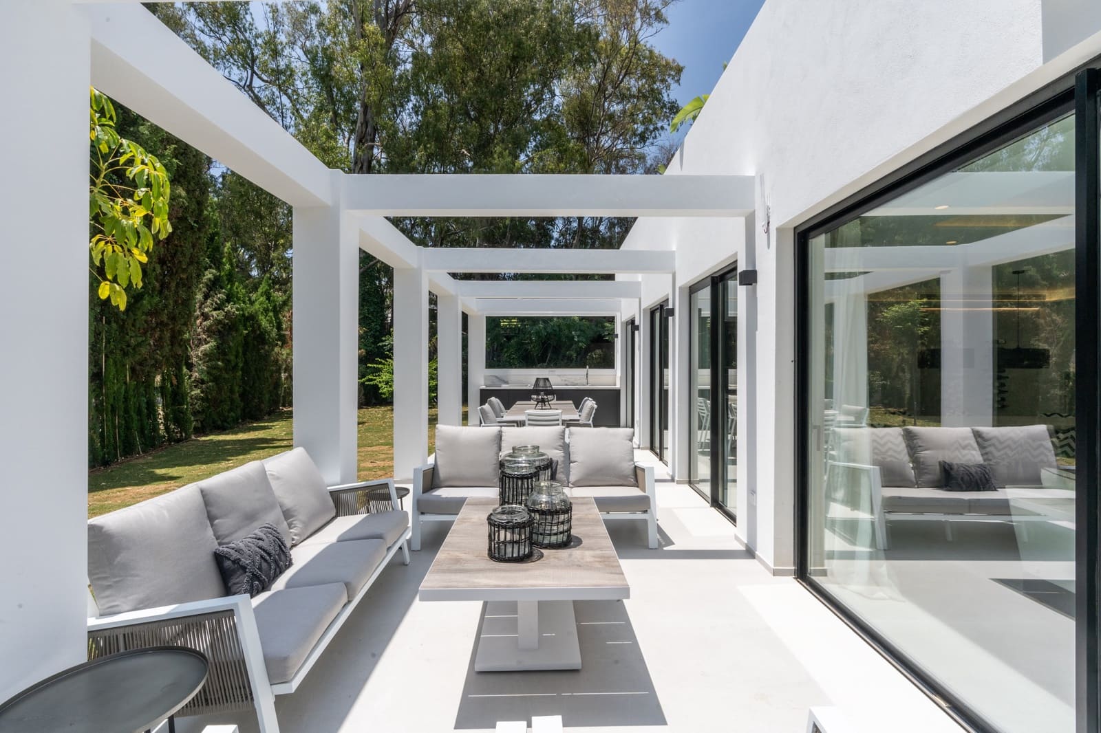 5 sypialnia Willa na sprzedaż w Marbella z basenem garażem - 3 350 000 € (Ref: 10002270)