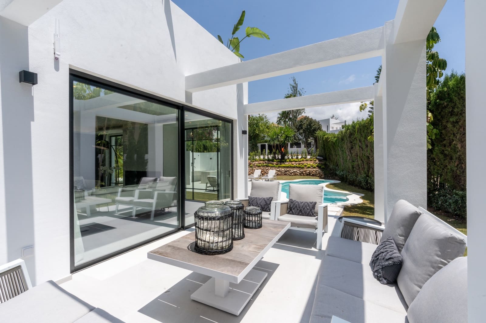 5 sypialnia Willa na sprzedaż w Marbella z basenem garażem - 3 350 000 € (Ref: 10002270)