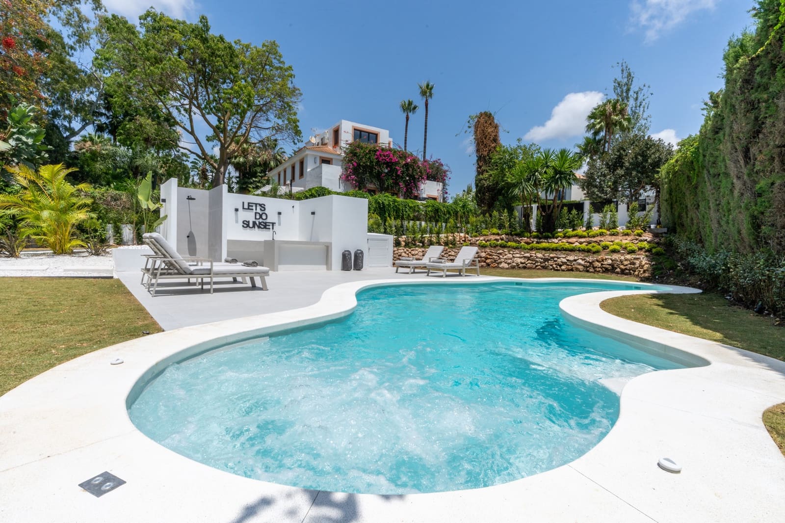 5 sypialnia Willa na sprzedaż w Marbella z basenem garażem - 3 350 000 € (Ref: 10002270)