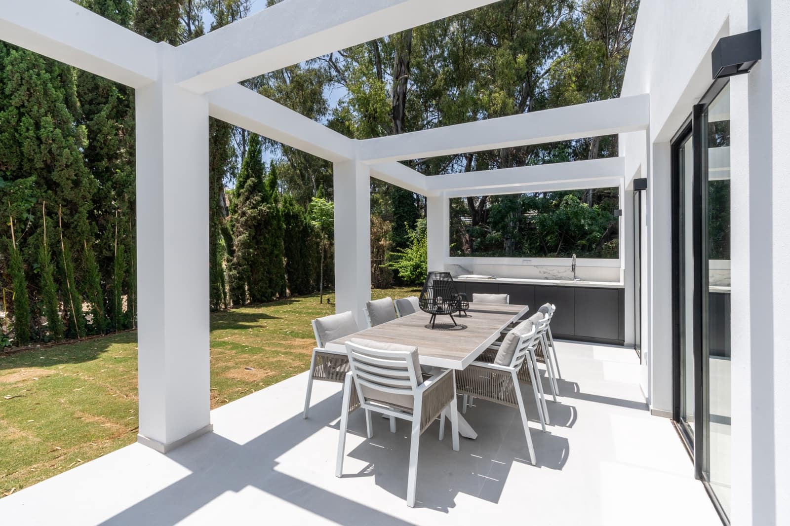 5 sypialnia Willa na sprzedaż w Marbella z basenem garażem - 3 350 000 € (Ref: 10002270)
