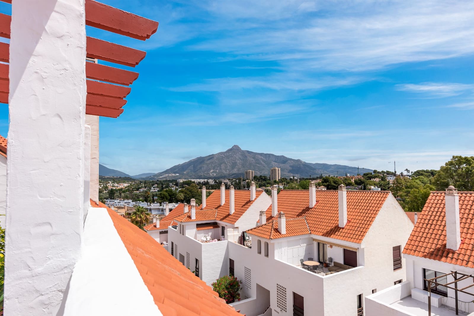 3 slaapkamer Appartement te koop in Marbella met zwembad garage - € 1.075.000 (Ref: 10002274)