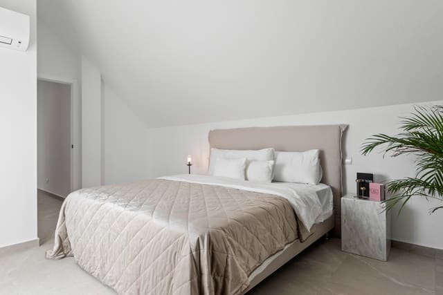 3 slaapkamer Appartement te koop in Marbella met zwembad garage - € 1.075.000 (Ref: 10002274)