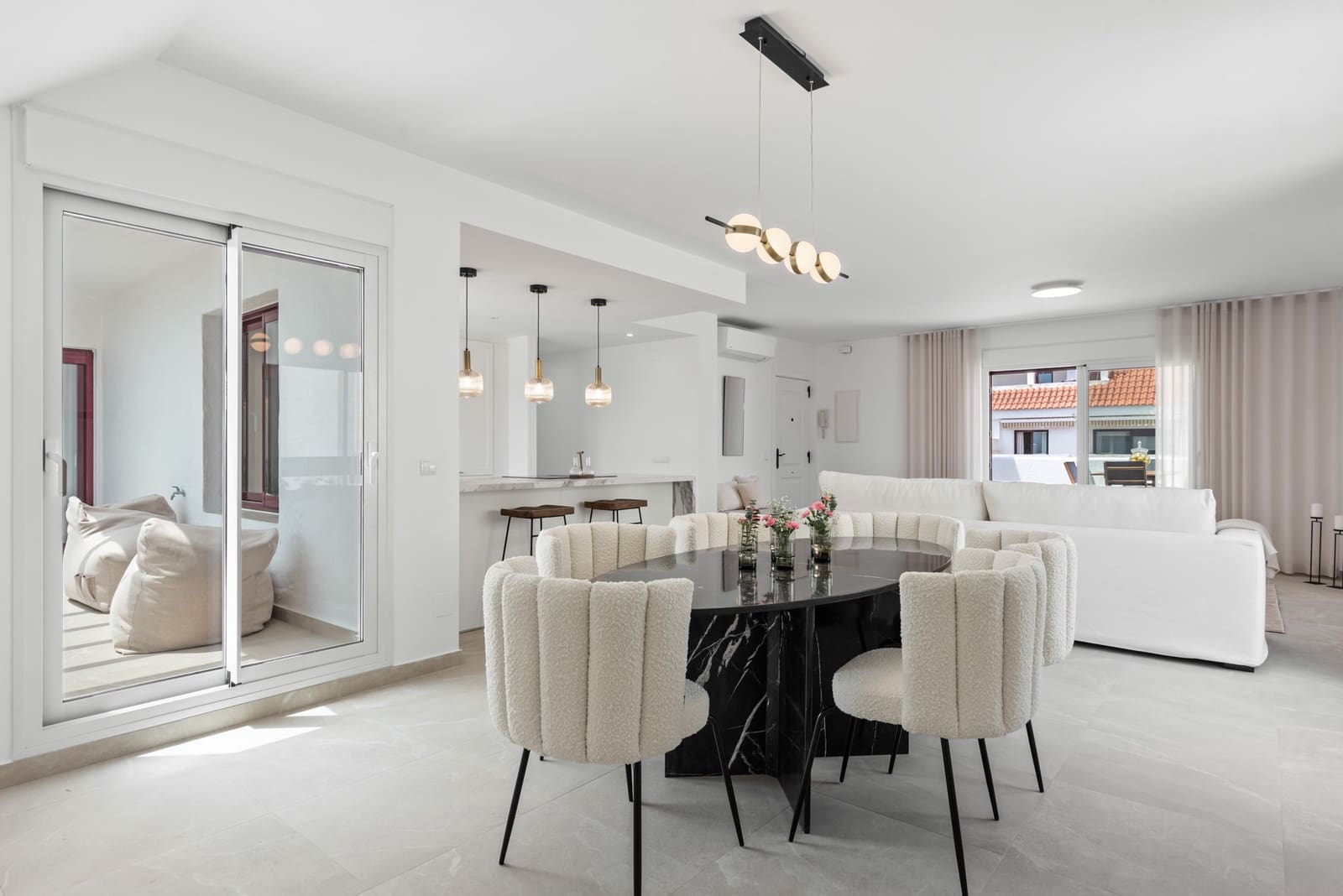 3 slaapkamer Appartement te koop in Marbella met zwembad garage - € 1.075.000 (Ref: 10002274)