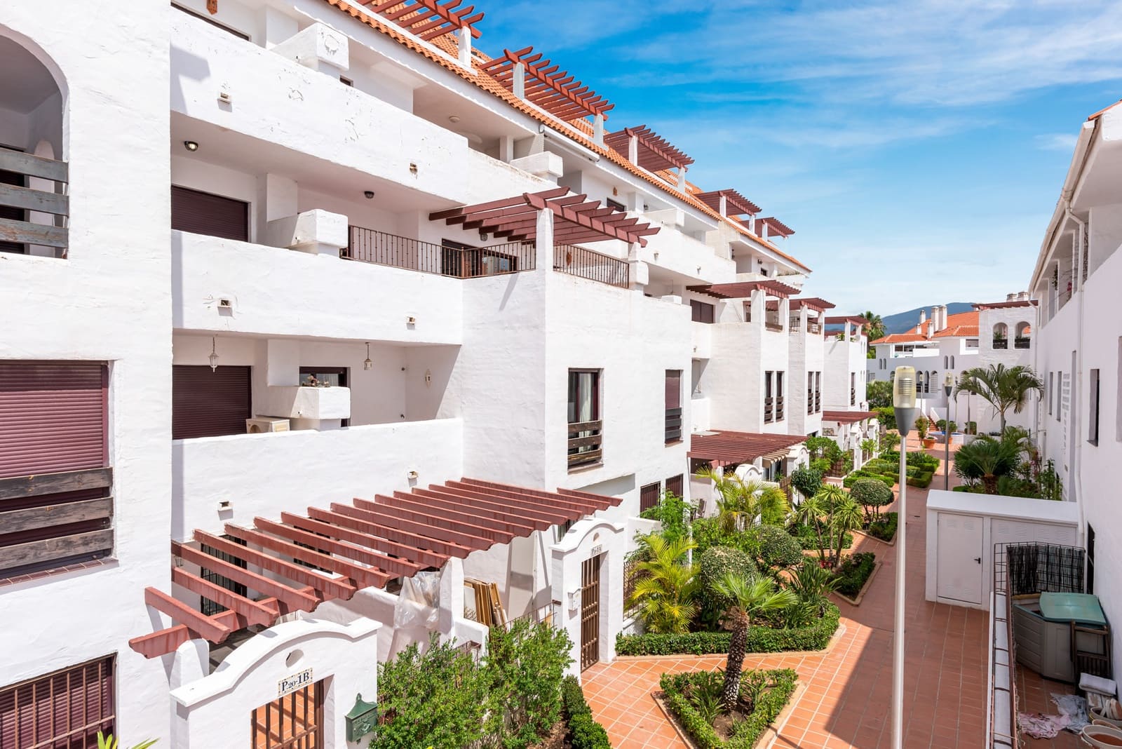 3 slaapkamer Appartement te koop in Marbella met zwembad garage - € 1.075.000 (Ref: 10002274)