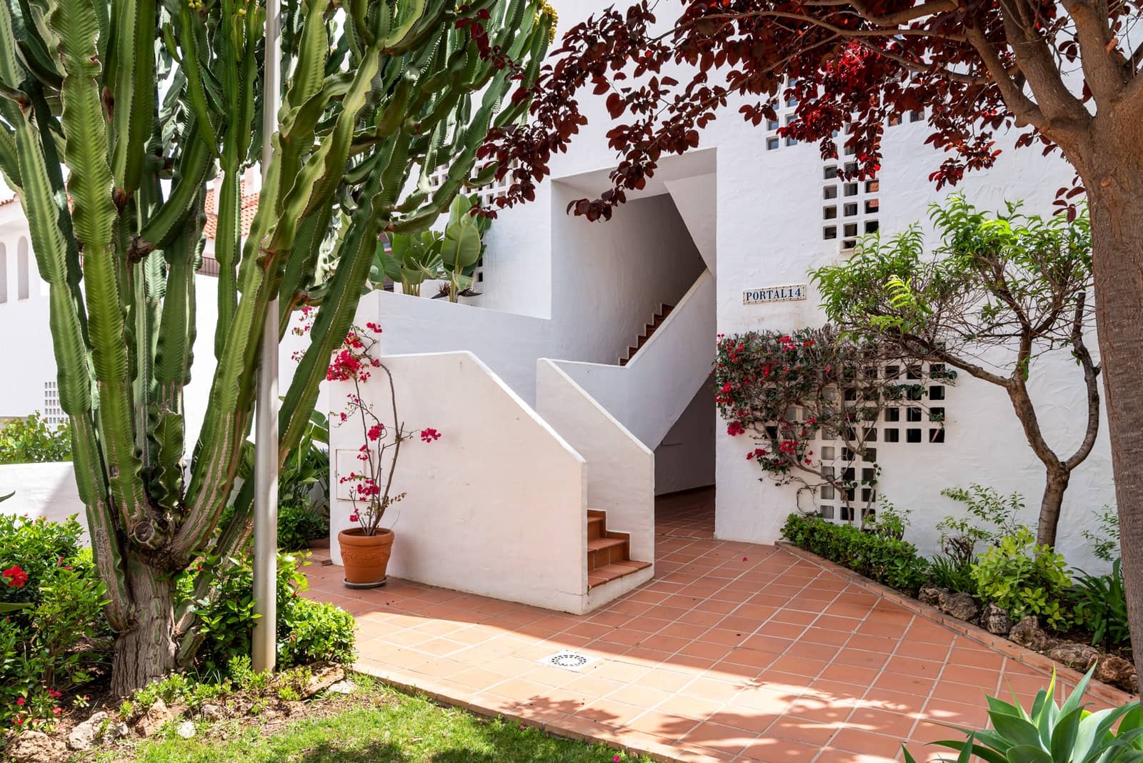3 slaapkamer Appartement te koop in Marbella met zwembad garage - € 1.075.000 (Ref: 10002274)