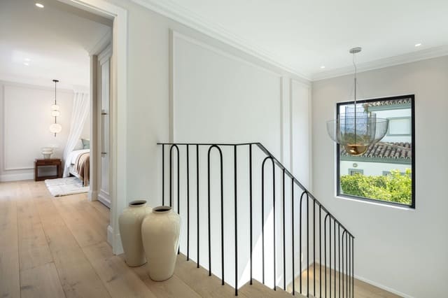 5 slaapkamer Villa te koop in Marbella met zwembad garage - € 3.895.000 (Ref: 10002275)