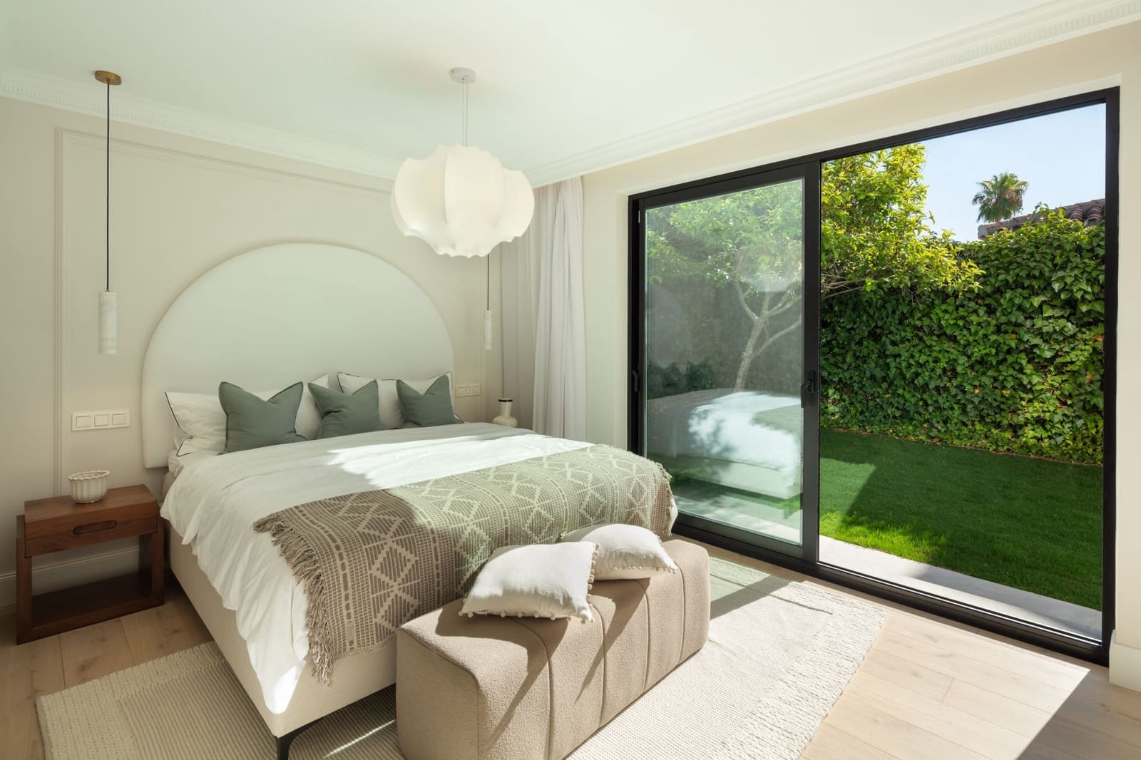 5 slaapkamer Villa te koop in Marbella met zwembad garage - € 3.895.000 (Ref: 10002275)